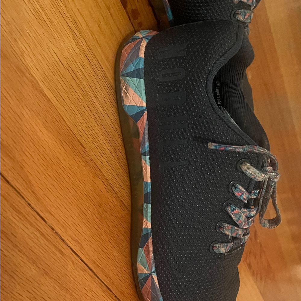 obull Black Floral Geometric Sole Athletic CrossFit Training Shoes - US 7.5